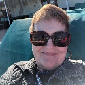 Meet your Posher, Cathy